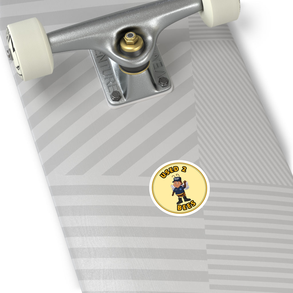 Used 2 Bees Circle Sticker — Paramedic (Female)